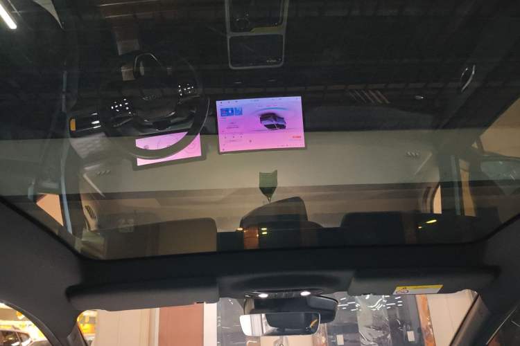 Used AION Y 2022 70 Tech Edition Lithium Iron Phosphate
