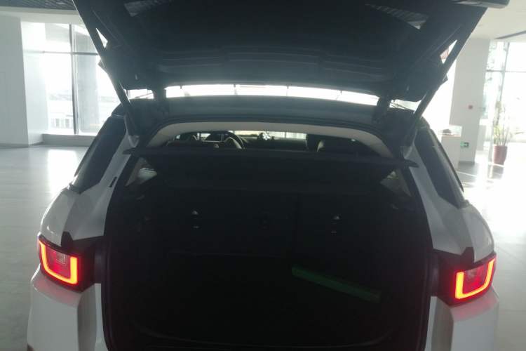 Used Land Rover Range Rover Evoque 2016 2.0T SE PLUS Smart Enjoyment Edition
