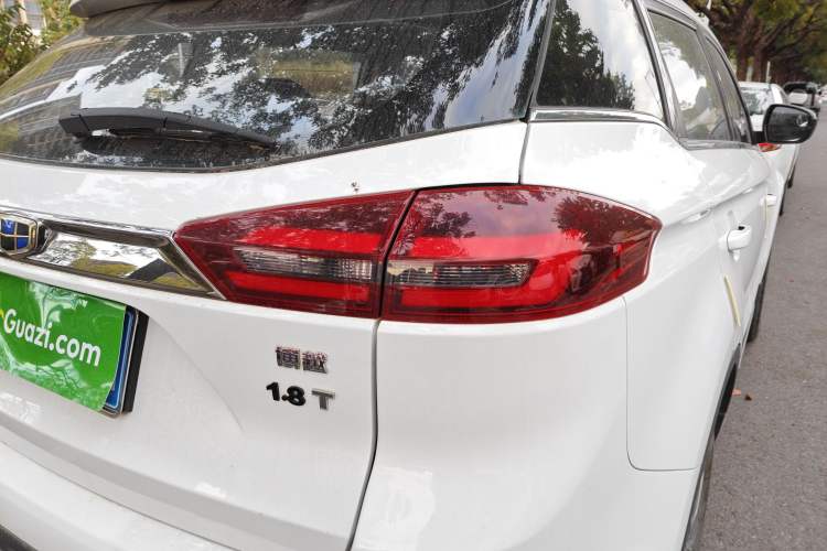 Used Geely Auto Emgrand X7 Sport 2018 1.8TD Automatic Two-Wheel Drive Smart Connect 4G Internet Edition
