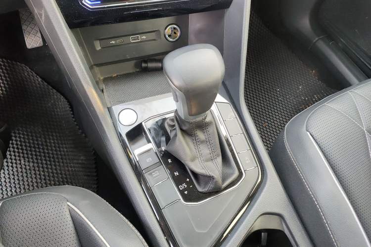 Used Volkswagen Tiguan L 2024 300TSI Automatic Two-Wheel Drive Smart Edition
