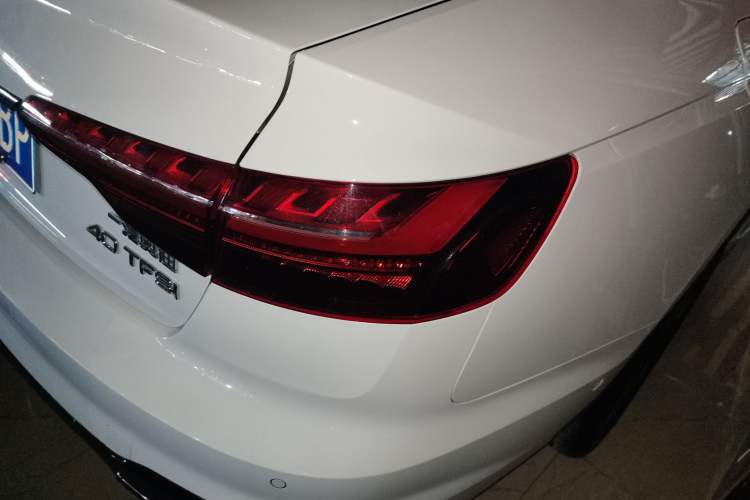 Used Audi A4L 2022 40 TFSI Fashion Dynamic Model
