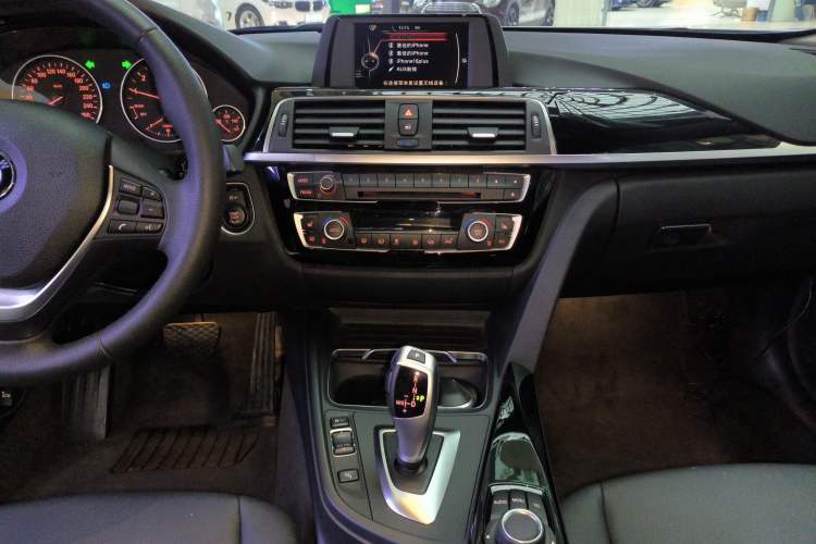 Used BMW 3 Series 2017 320Li Fashion Model
