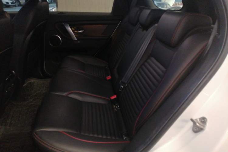 Used Land Rover Discovery Sport 2022 Revised Version 2 249 PS R-Dynamic SE Performance Tech Edition 5 Seats