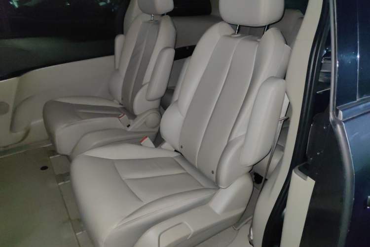 Used Buick GL8 2018 28T Luxury Model China VI Standard
