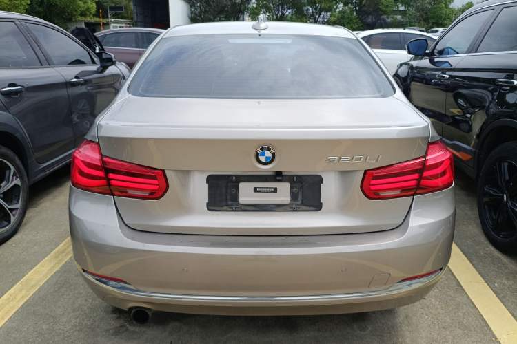 Used BMW 3 Series 2016 320Li Ambition Model
