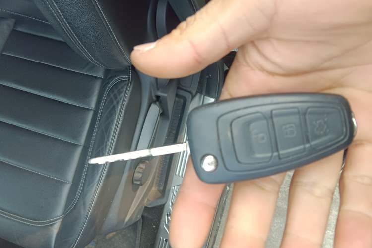 Used Ford Kuga 2017 EcoBoost 180 Two-Wheel-Drive Tiger Leap Model
