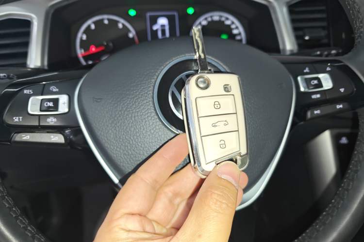 Used Volkswagen T-ROC 2022 280TSI DSG Two-Wheel Drive Elite PLUS
