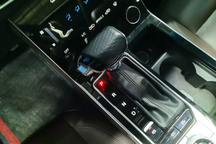 Used JETOUR X90 2020 1.6T DCT Shadow Edition 5 Seats