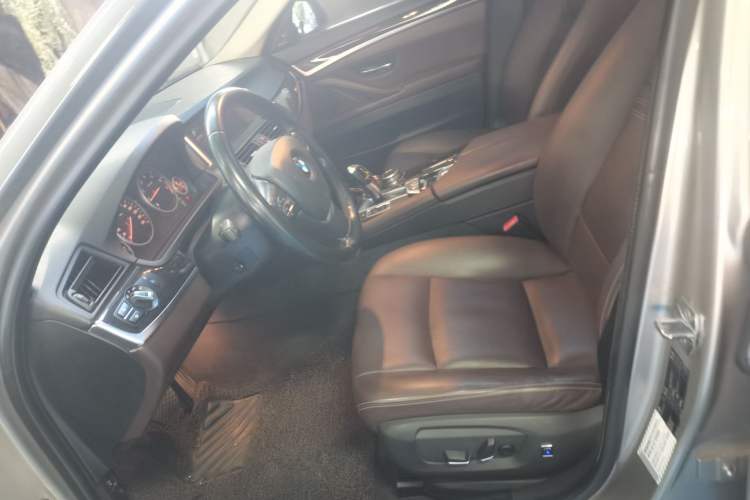 Used BMW 5 Series 2014 525Li Luxury Design Package
