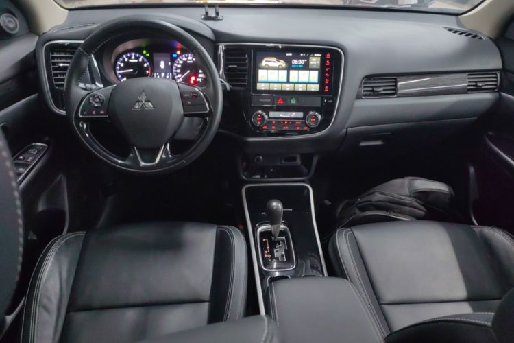 Used Mitsubishi Outlander 2020 2.0L Two-Wheel Drive Enjoyment Version 5 Seats
