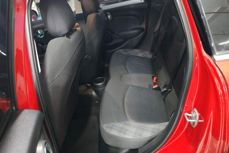 Used  MINI 2015 1.5T COOPER Fun Five-Door Edition
