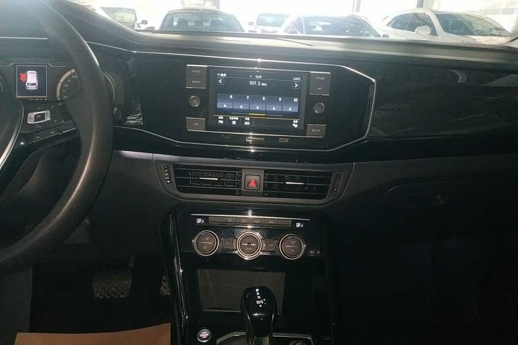 Used Volkswagen Tayron 2019 330TSI Two-Wheel-Drive Luxury Version China V Emission Standard