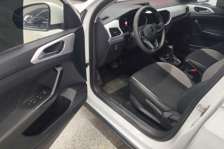 Used Volkswagen Tacqua 2023 200TSI DSG Joy-Connect Edition
