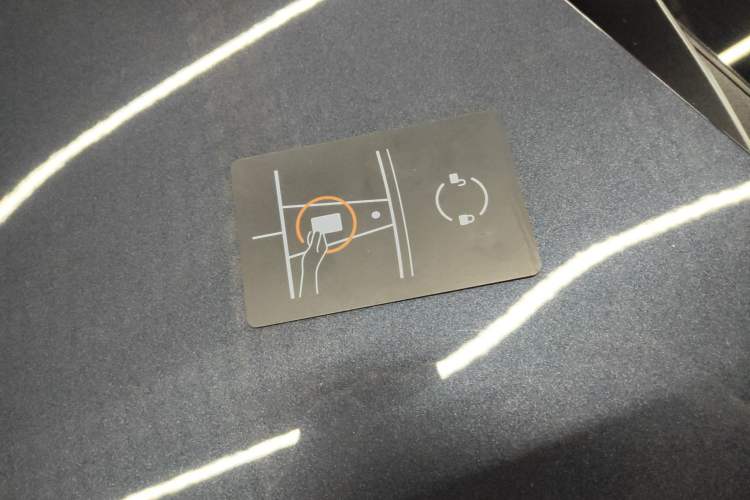 Used Tesla Model Y 2025 Rear-Wheel-Drive Version
