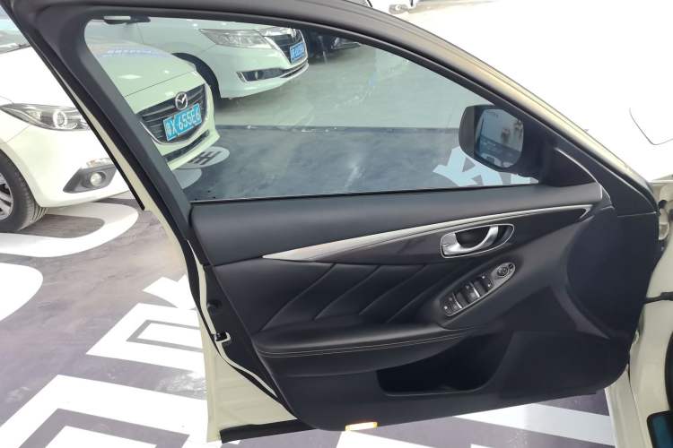 Used Infiniti Q50L 2016 2.0T Comfort Edition
