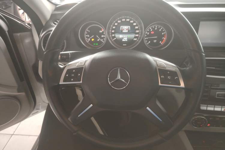 Used Mercedes-Benz C-Class 2013 C 180 Classic Grand Edition
