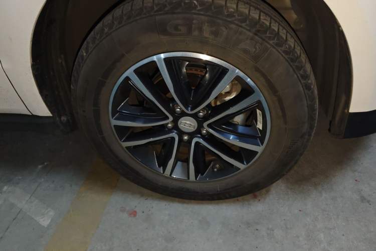 Used Geely Auto Vision X6 2018 1.4T CVT 4G Connected Flagship Edition
