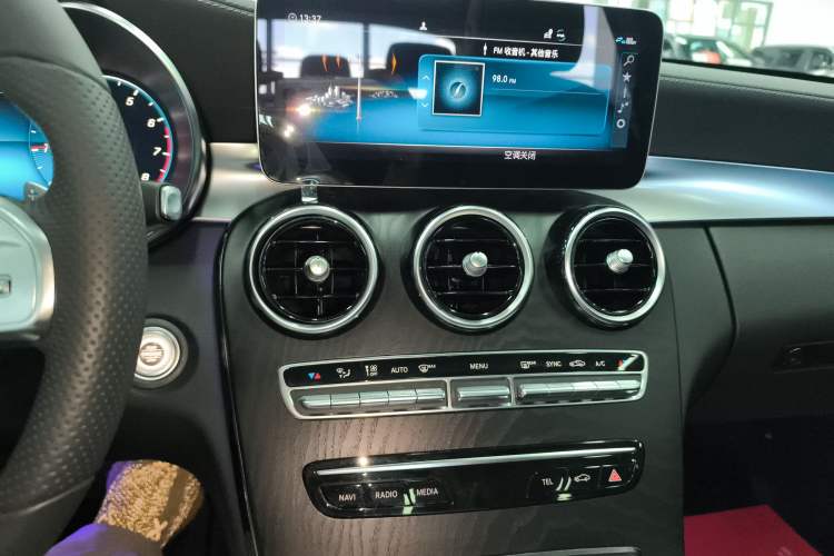 Used Mercedes-Benz C-Class 2021 C 200 L Fashion Edition Sport Version
