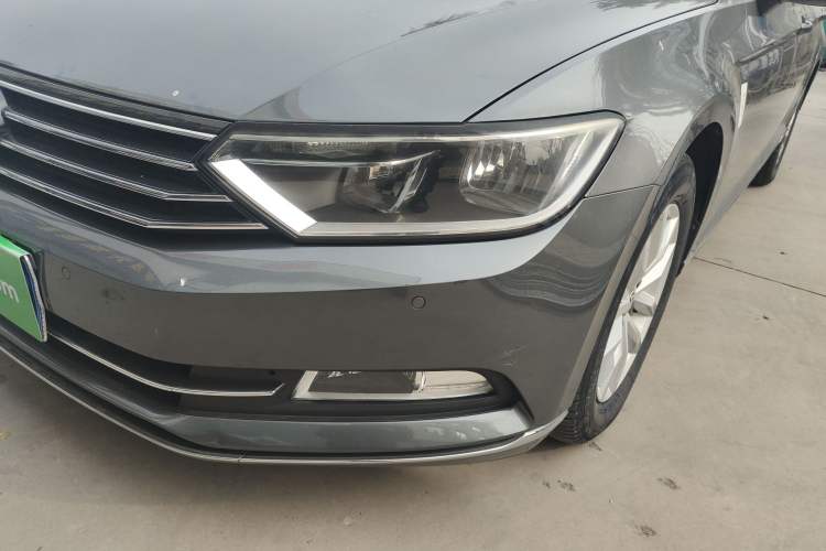 Used Volkswagen Magotan 2017 330TSI DSG Leading Model
