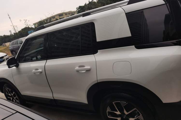 Used  BJ30 2024 1.5T Magic Electric Drive Standard Edition
