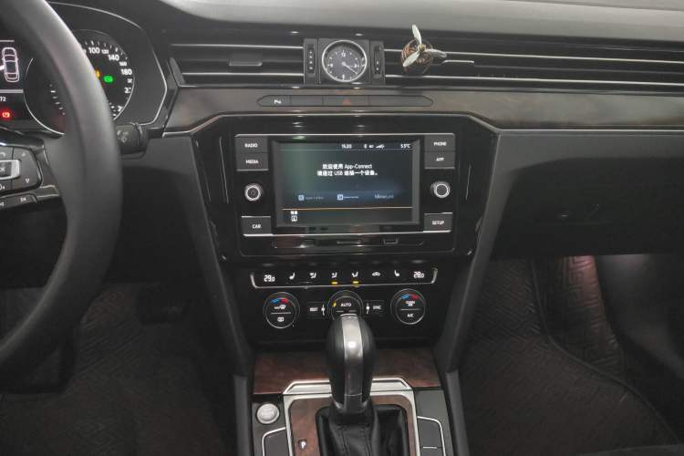 Used Volkswagen Magotan 2018 330TSI DSG Luxury Model
