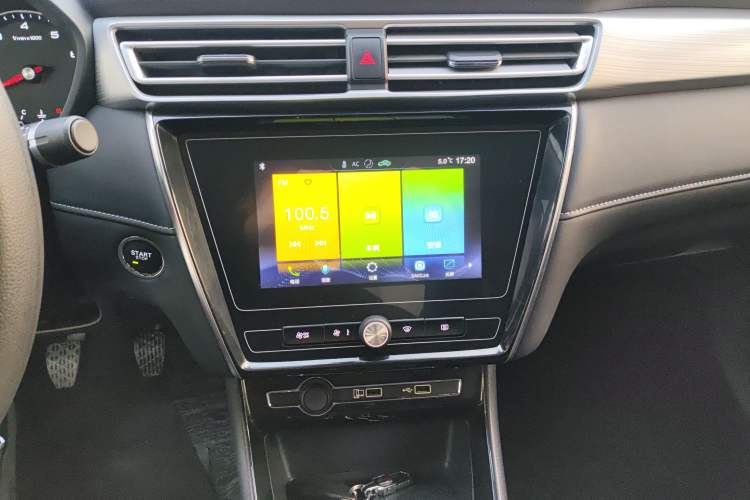 Used Roewe i5 2019 1.5L Manual 4G Connect Luxury Edition
