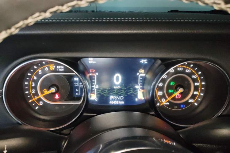 Used  Gladiator 2022 3.6L Pioneer Edition