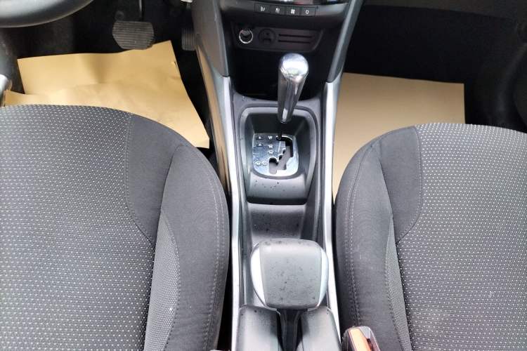 Used Peugeot 2008 2014 1.6L Automatic Fashion Edition
