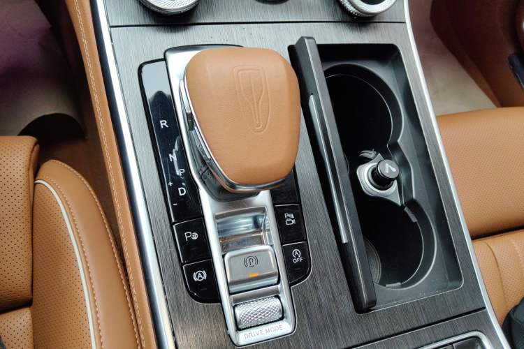 Used Hongqi H9 2023 2.0T Smart Connect Flagship Edition
