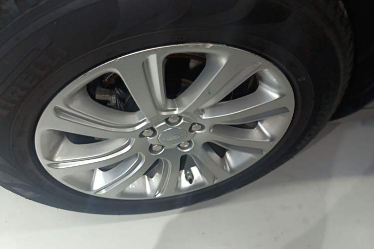 Used Land Rover Discovery Sport 2018 240 PS SE Version
