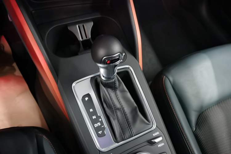 Used Audi Q2L 2018 35 TFSI Fashionable & Elegant Version China VI Emission Standard
