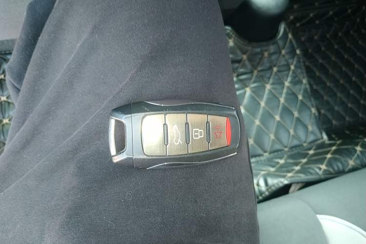 Used ORA Black Cat 2021 301km Cute Pet Edition
