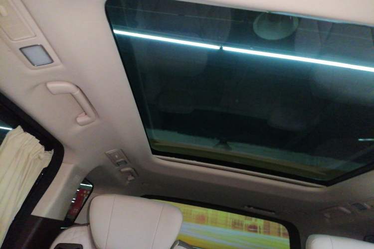 Used Bestune M9 2023 2.0T Ultimate Edition