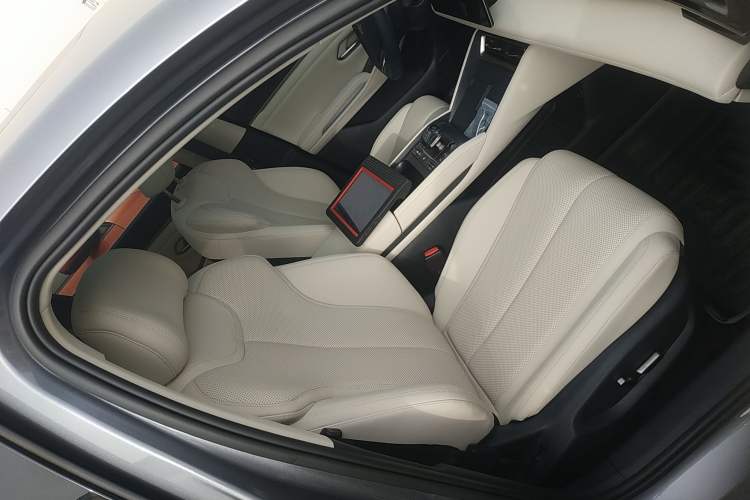 Used BYD Qin L 2024 DM-i 120KM Beyond Model
