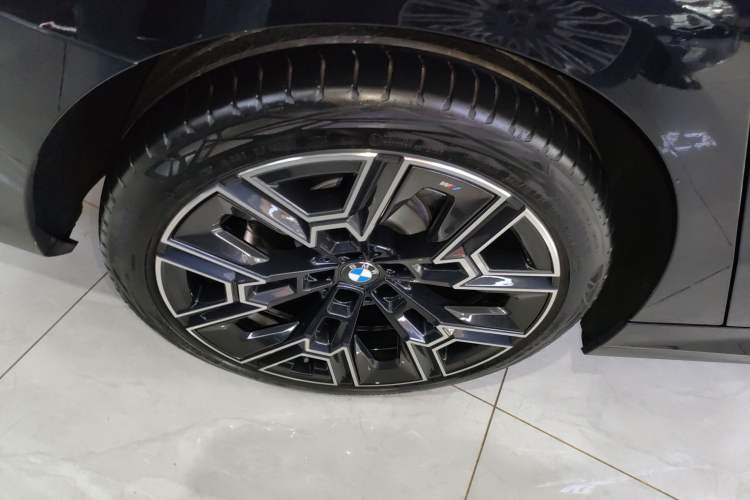 Used BMW 5 Series 2025 530Li Luxury Edition M Sport Package