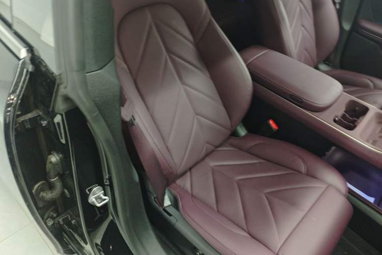 Used Nio ET5T 2025 75 kWh Touring
