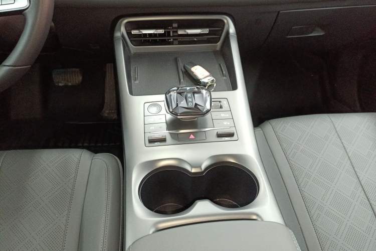 Used BYD Qin PLUS 2025 DM-i Smart Drive 120KM Superior Model
