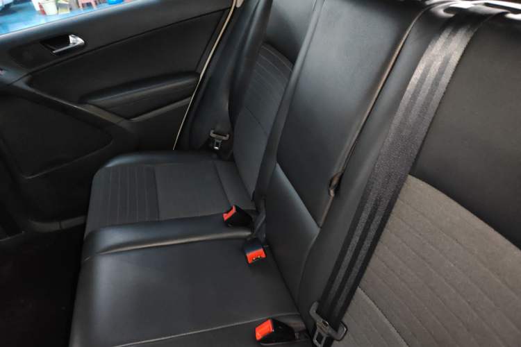 Used Volkswagen Tiguan 2015 1.8TSI Manual Two-Wheel Drive Fashion Edition
