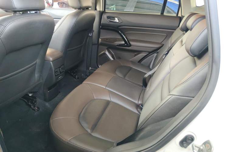 Used GAC Trumpchi GS4 2017 235T Automatic Two-Wheel Drive Luxury Smart Connectivity Version
