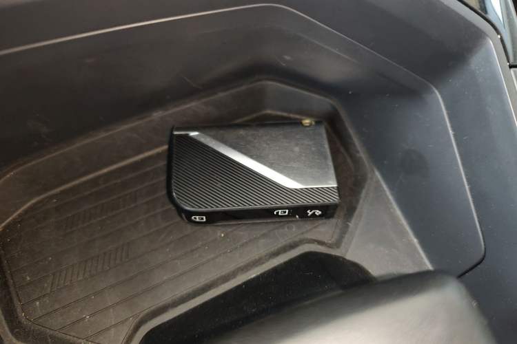 Used Lynk & Co 06 EM-P 2022 PHEV 84 km Range Pro Version
