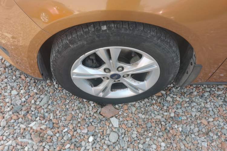 Used Ford Focus 2015 Hatchback 1.6L Manual Comfort Edition
