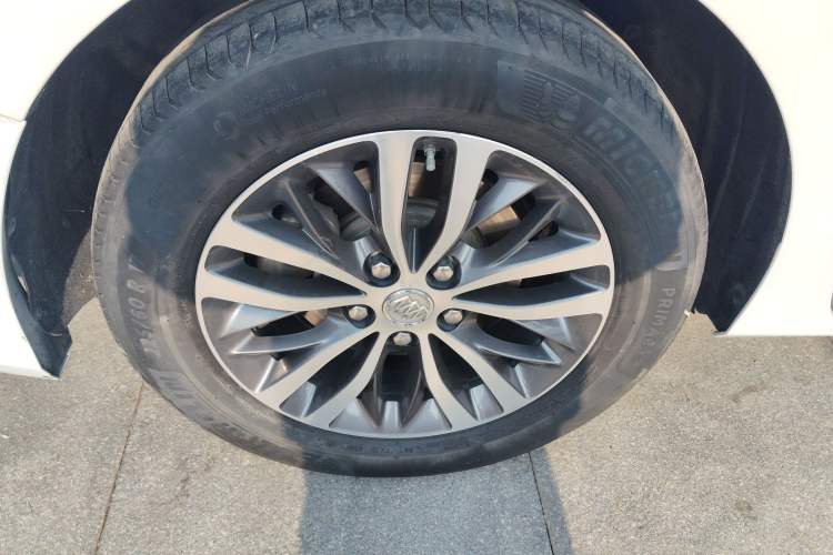 Used Buick GL8 2018 ES 28T Luxury Model China VI Standard
