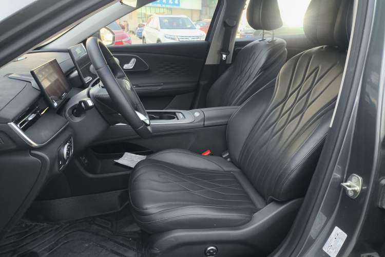 Used Chery Fengyun A8L 2025 1.5 TGDI 145 km Luxury Version