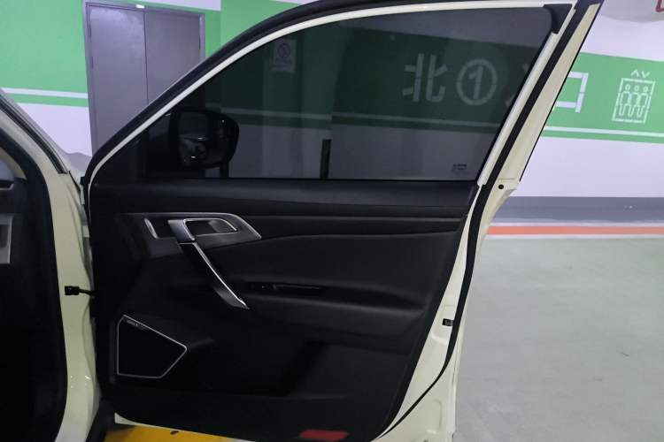 Used Geely Auto Emgrand X7 Sport 2021 Million Edition 1.8TD DCT Two-Wheel Drive Comfort Model
