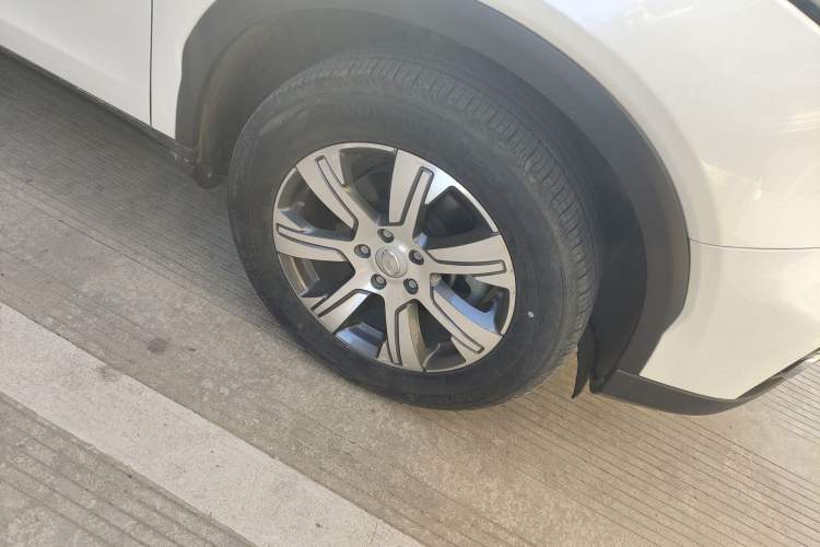 Used GAC Trumpchi GS7 2017 320T Two-Wheel-Drive Luxury Smart Connectivity Model