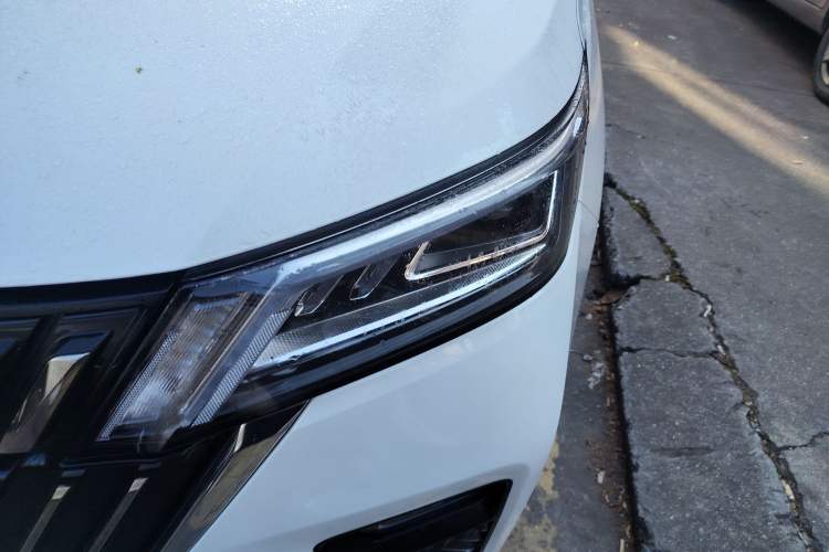 Used Wuling Jiachen 2022 1.5T CVT Deluxe Flagship Edition
