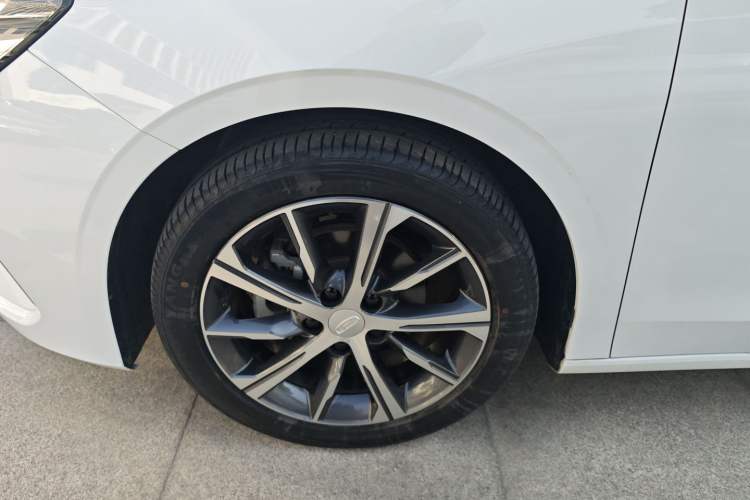 Used Geely Auto Emgrand 2022 4th Generation 1.5L CVT Luxury Model
