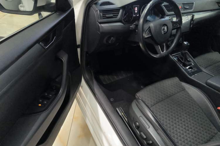 Used Skoda Superb 2016 TSI280 DSG Innovation Edition
