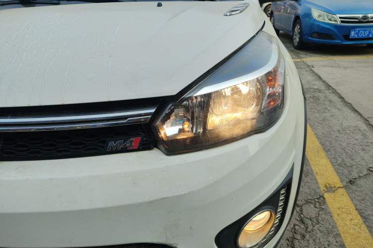 Used Great Wall M4 2014 1.5L manual Comfort trim level
