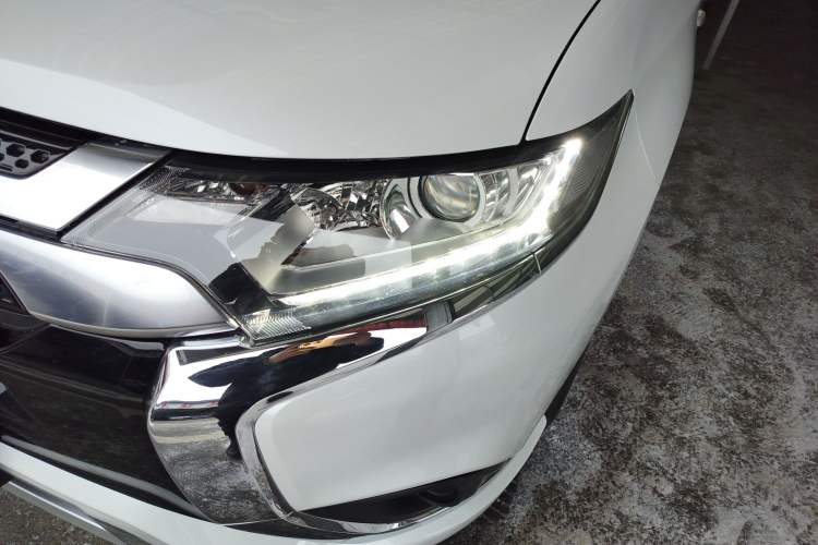 Used Mitsubishi Outlander 2021 2.0L Two-Wheel Drive Comfort Edition 5 Seats
